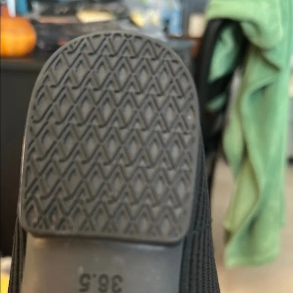 Black and Silver Flats - Picture 4 of 5